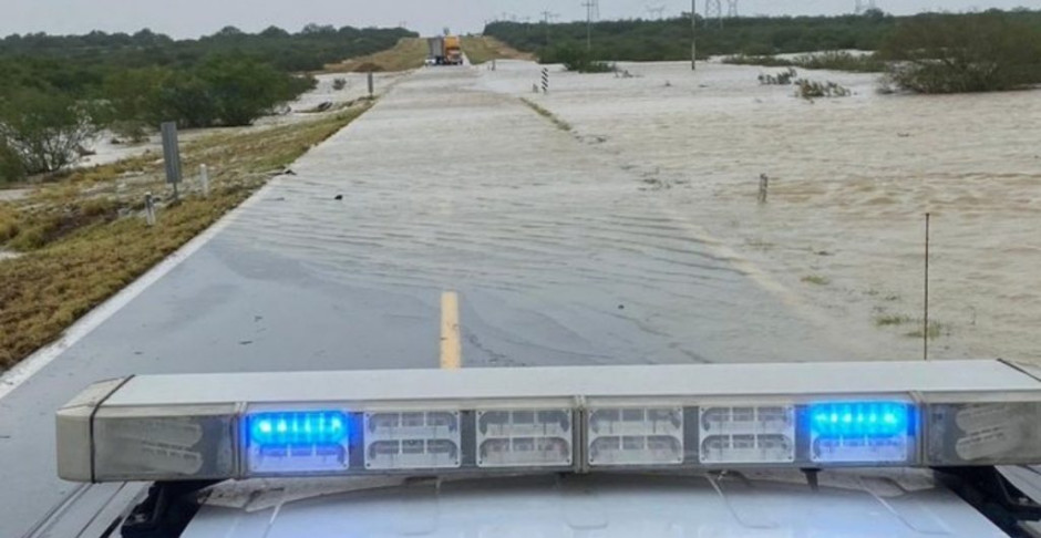 Nuevo León suspende este lunes transporte y actividades de gobierno por Hanna