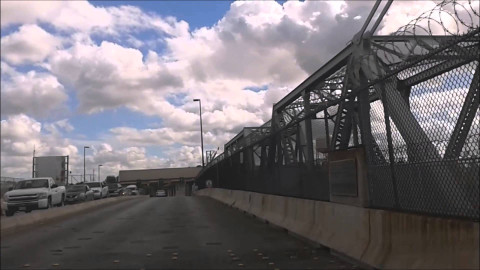 Nace niño en inmediaciones del Puente Internacional B&M