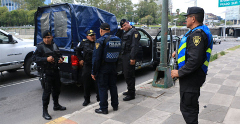 Detienen a madre y menor por vender armas como regalo de reyes