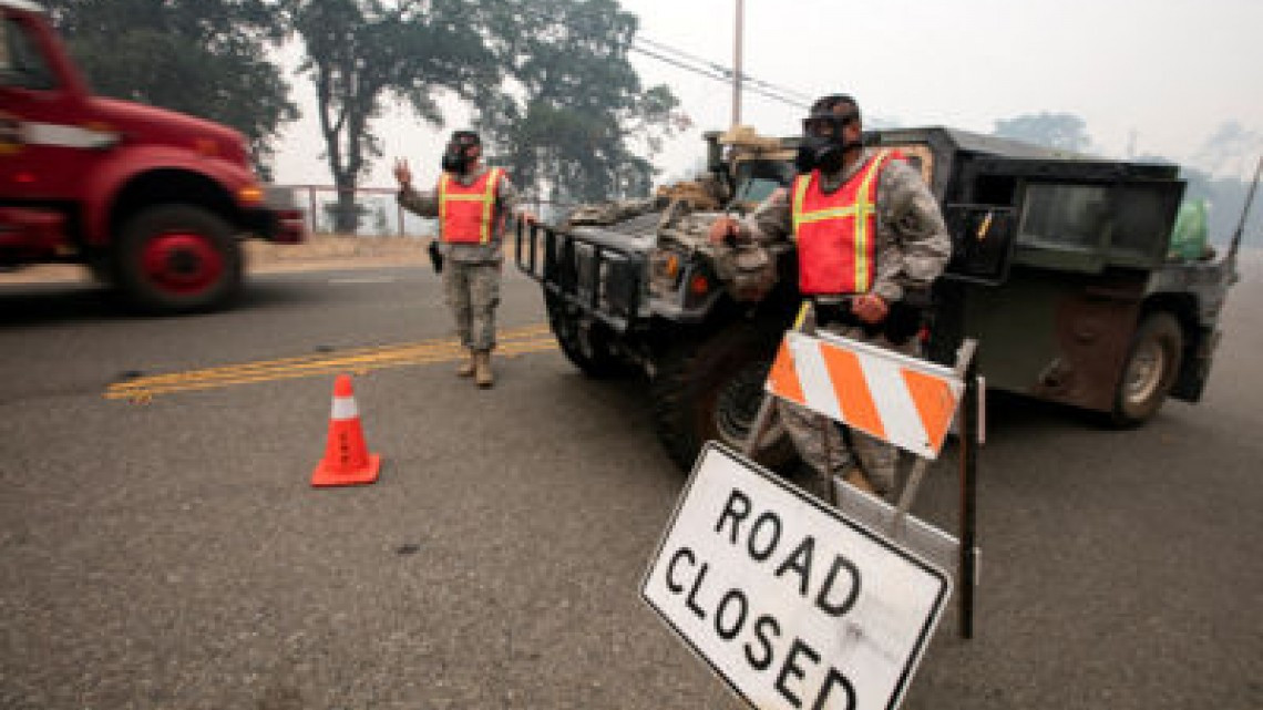 Al menos 8 muertos por incendios en California