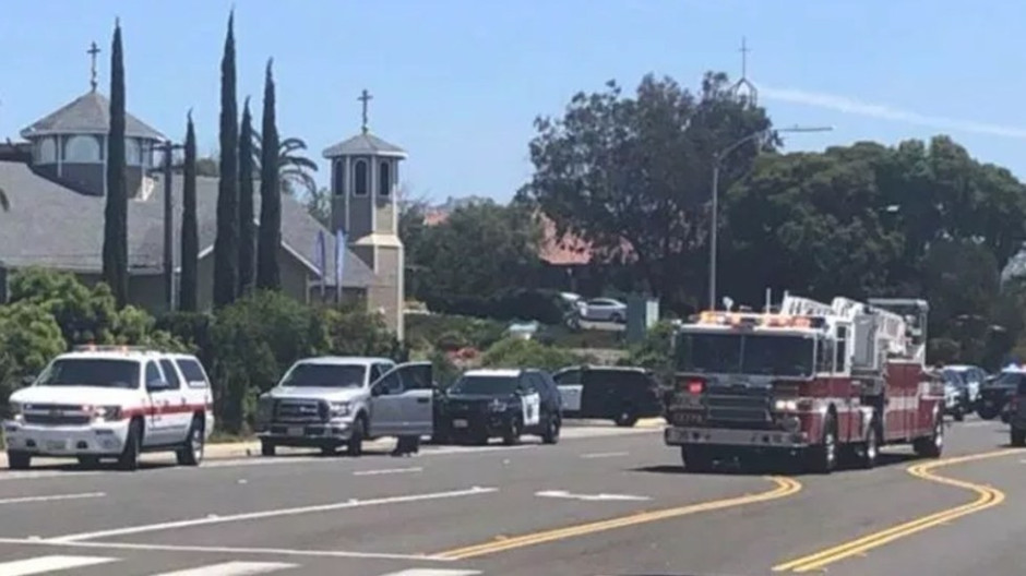 Un muerto y tres heridos tras tiroteo en sinagoga de California