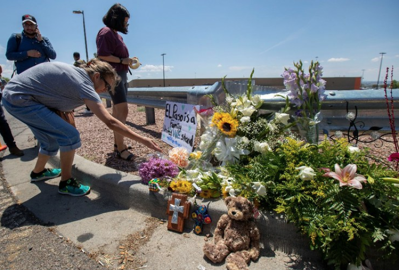Aumenta a 8 los mexicanos muertos por tiroteo en El Paso