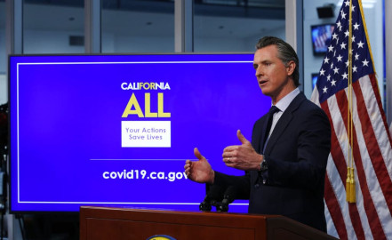 California se convierte en el primer estado en dar apoyos económicos a indocumentados