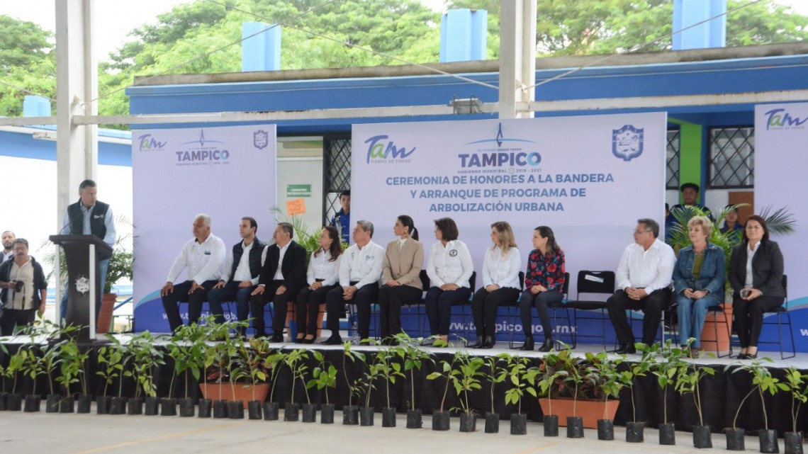 Inicia Chucho Nader Campaña de Reforestación en Tampico