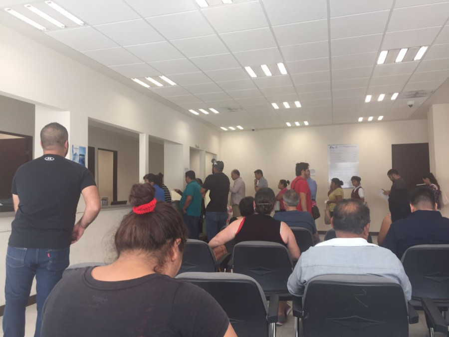 Caos y desorden en la primera oficialía del registro civil 