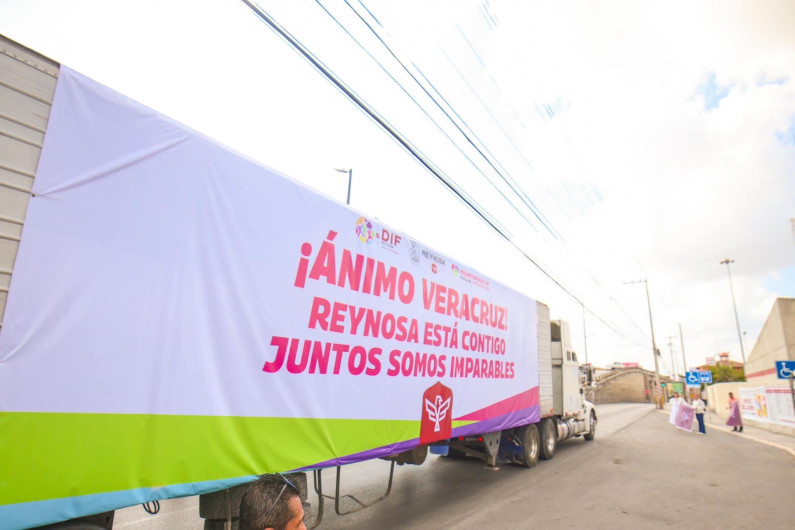 Recibieron familias veracruzanas apoyo del Alcalde Carlos Peña Ortiz y de los reynosenses