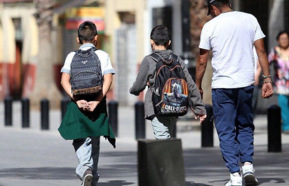 Regresan 160 mil alumnos y seis mil maestros a clases