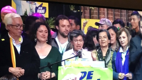 Claudia López, abiertamente lesbiana, primera mujer en ser elegida alcaldesa de Bogotá