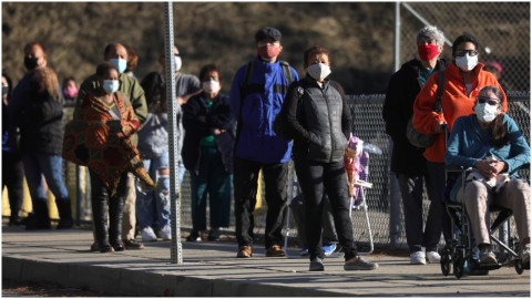 Los Ángeles reimpone uso obligatorio de cubrebocas, ante repunte de Covid-19