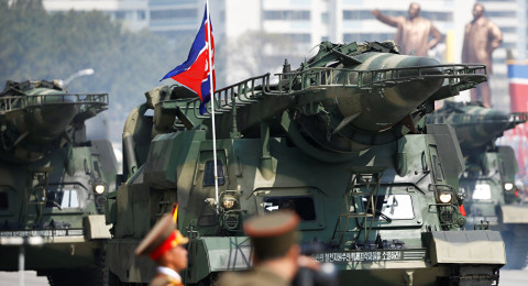 Norcorea descarta diálogos de desnuclearización por amenazas militares