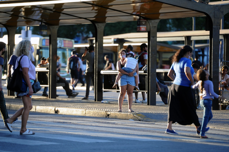 Argentina atraviesa una ola de calor extremo con más de 40 grados