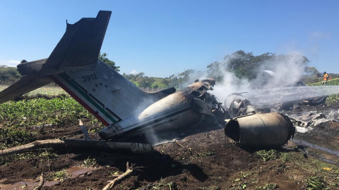 Se desploma aeronave de la Fuerza Aérea en Veracruz, hasta el momento hay 6 muertos