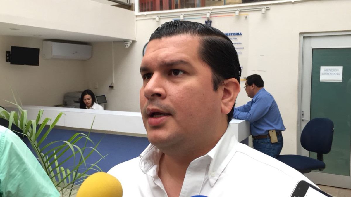 Urge Cabildo a empresa constructora entregar Casa de la Cultura