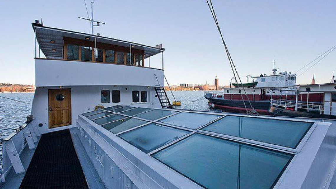 Convierten un barco antiguo en una lujosa vivienda