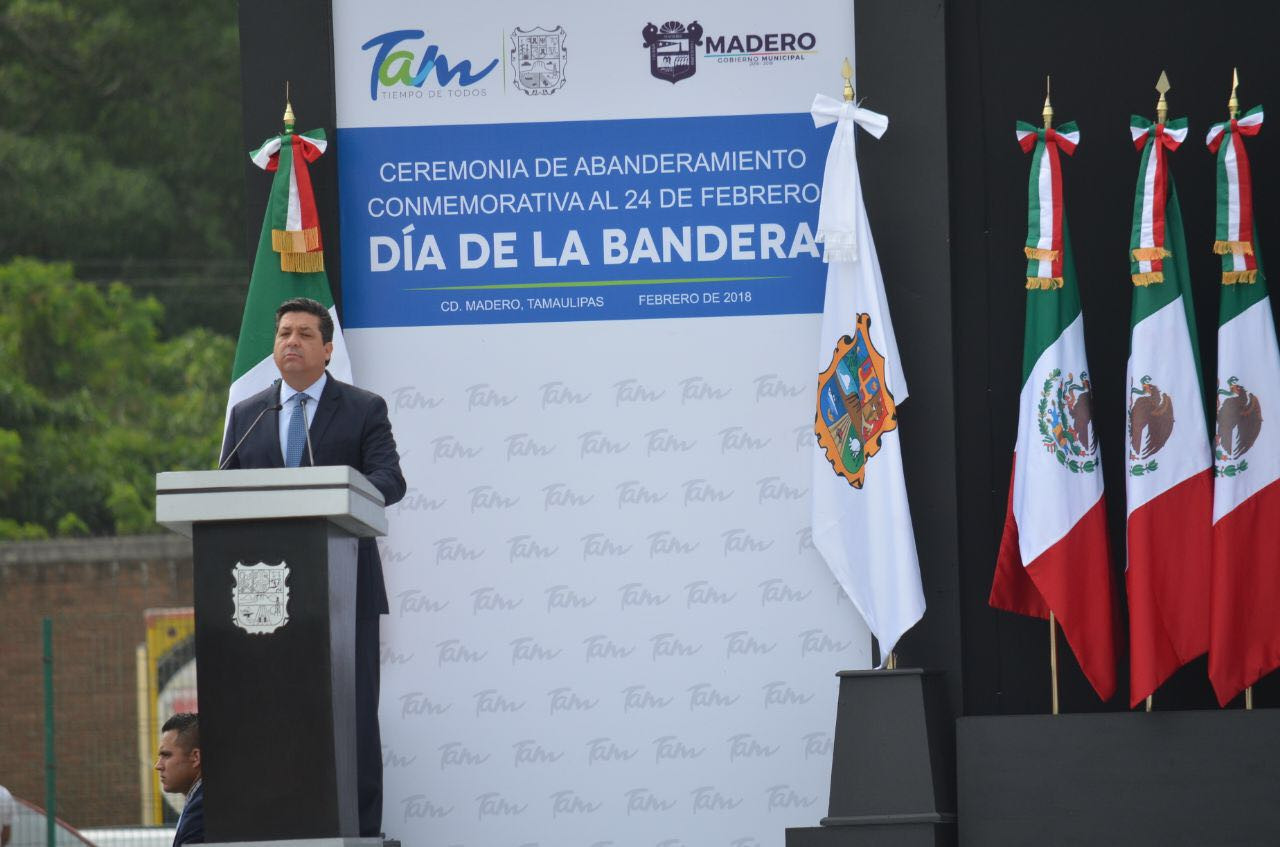 Encabeza Gobernador ceremonia del CXCVII aniversario de la bandera nacional
