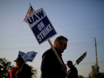 UAW termina huelga tras acuerdo con General Motors