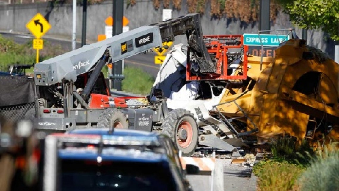 4 muertos tras caída de grúa en Seattle