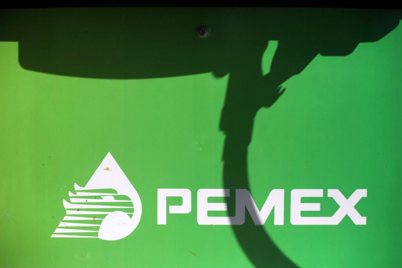 Pemex solicita cambiar contrato del mayor complejo productor para reducir impuestos