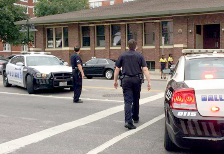  Transfieren a policía de Dallas por estar bajo investigación