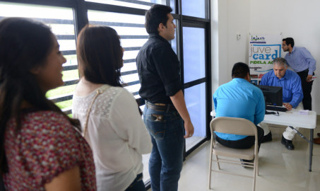 Invitan a jóvenes a tramitar su credencial de descuentos