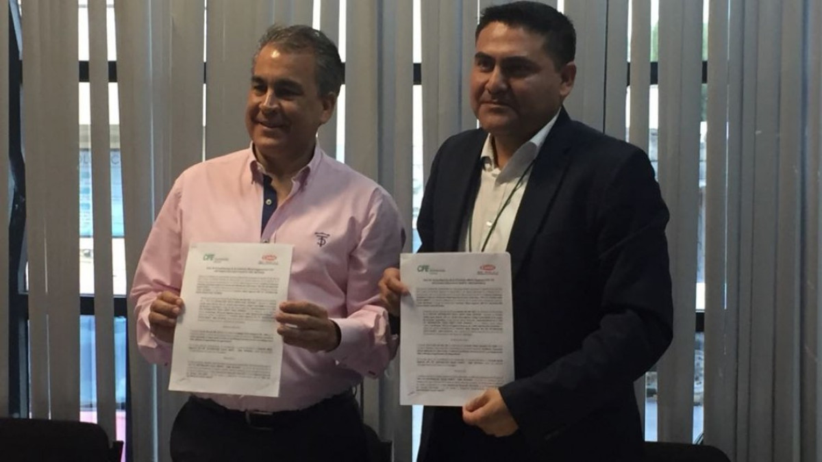 CMIC y CFE firman acuerdo, favorecerán a constructores locales
