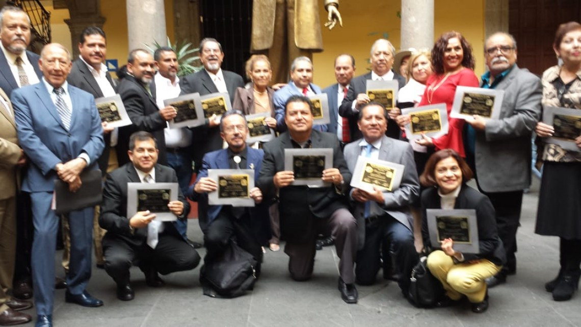 Reconocen a Lety Acosta por su trayectoria periodística