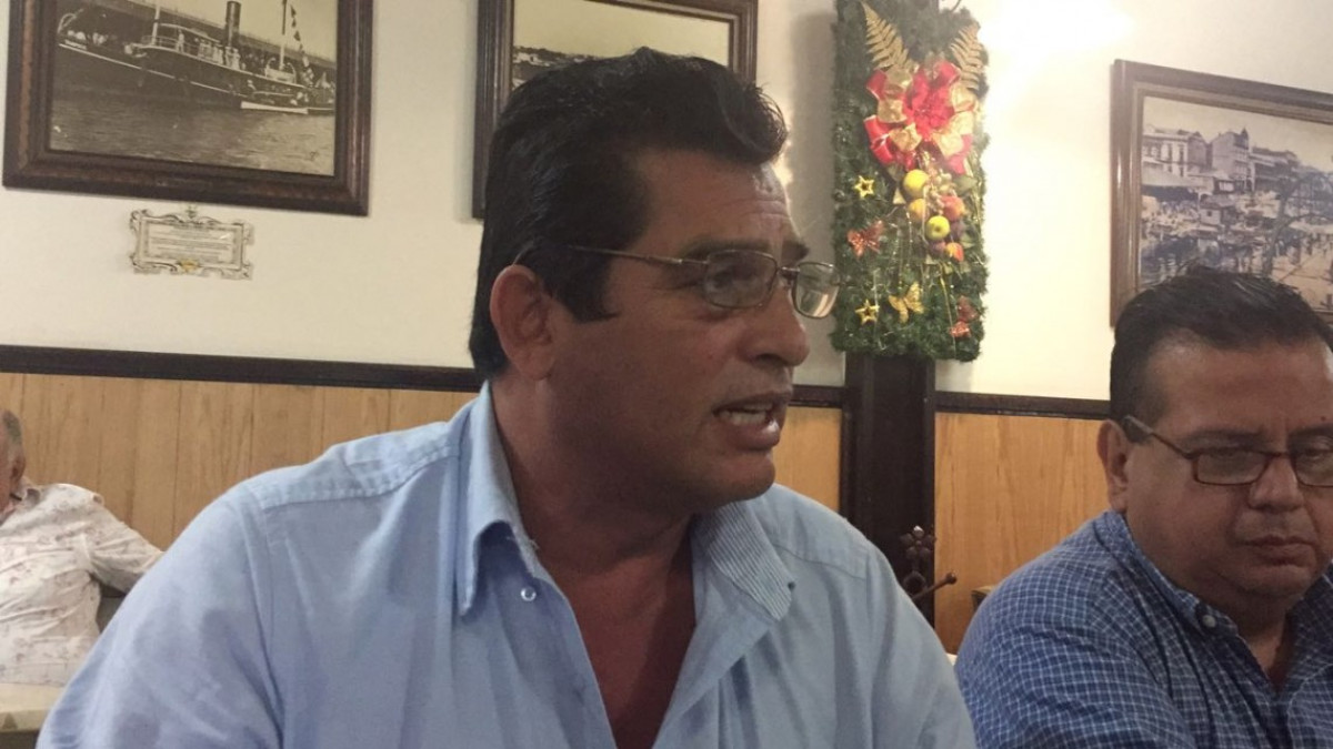 Maestros de la secundaria 7 piden destitución de la directora