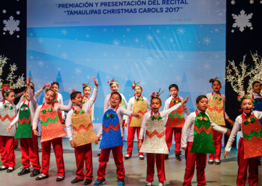 Premian a Ganadores de Villancicos en Inglés