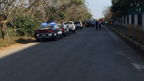 Explota línea de compresión de gas en instalaciones de Pemex