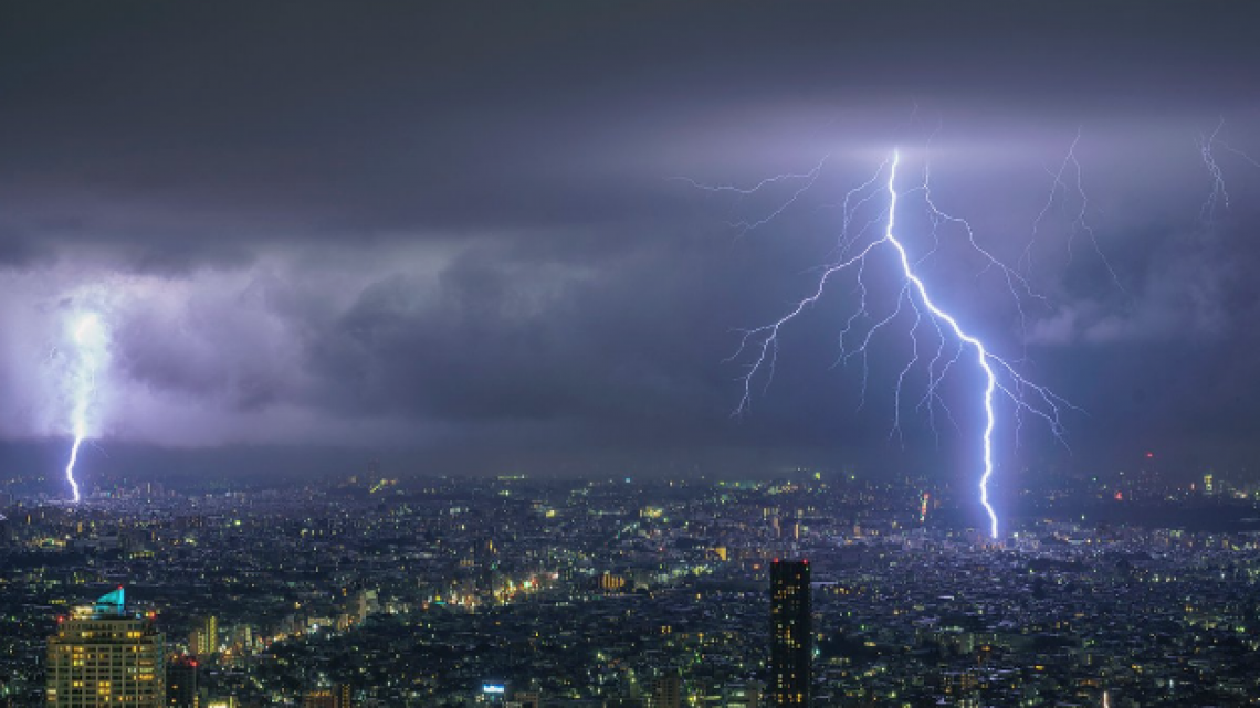 #Galería Las espectaculares tormentas eléctricas en Japón, Italia y España
