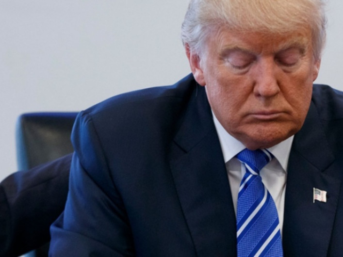 Trump cancela vacaciones por cierre de gobierno