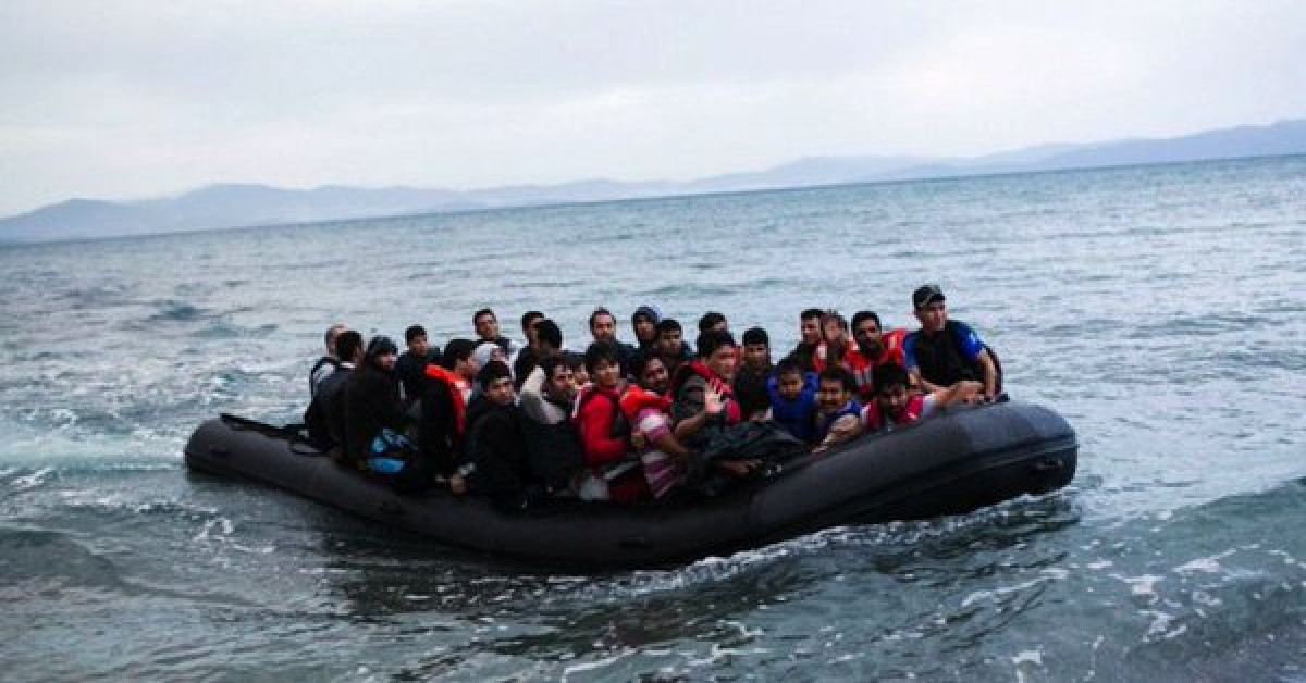 Rescatan a 370 inmigrantes frente a costas italianas  