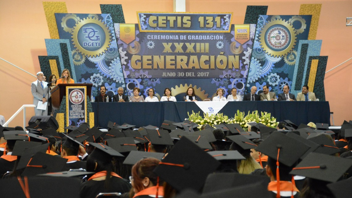 Alcaldesa felicita a la XXXIII Generación del CETIS 131