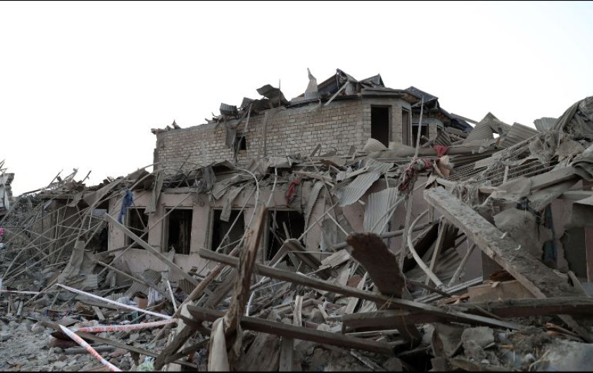 Azerbaiyán acusa a Armenia de lanzar misil que dejó 13 muertos