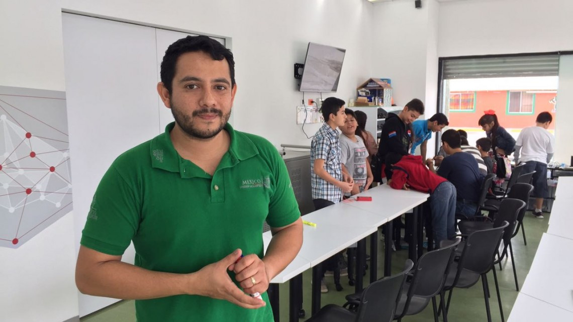 Imparten curso intensivo de robótica a niños de primaria 