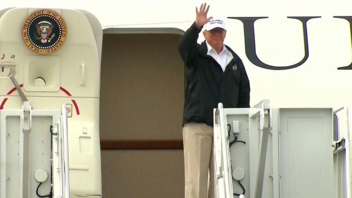 Aterriza Donald Trump en el aeropuerto de McAllen