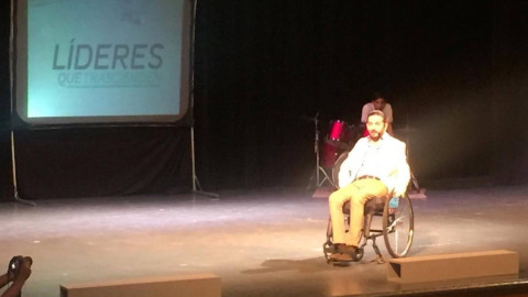 Marco Antonio Bracho sensibiliza a jóvenes de Matamoros 