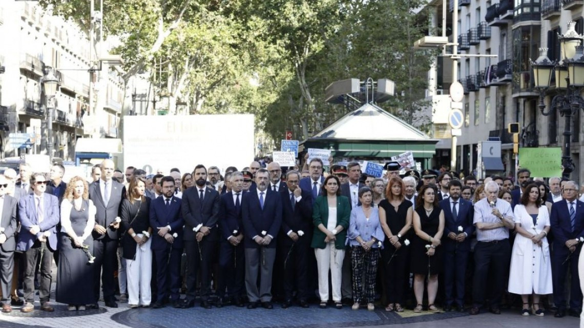 Barcelona recuerda a las víctimas de los atentados del 17 de agosto 