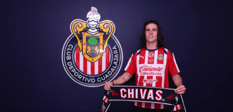 Diego Campillo es anunciado con Chivas de manera oficial