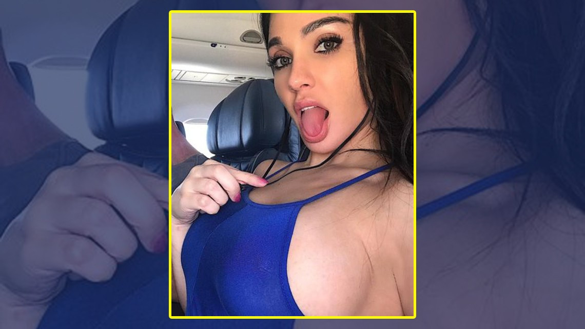 Ella es considerada la pianista más sexy del mundo