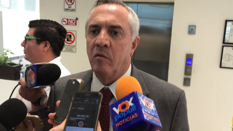 Egidio es mi amigo, no mi padrino: Alejandro Etienne