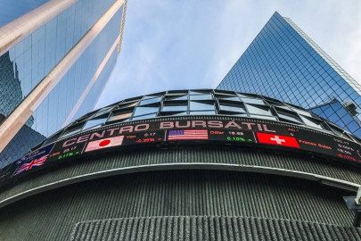 Por amenaza de rebrote de COVID-19, bolsa mexicana vive su séptima caída