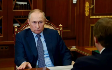 Firma Putin decreto para recibir ucranianos en Rusia