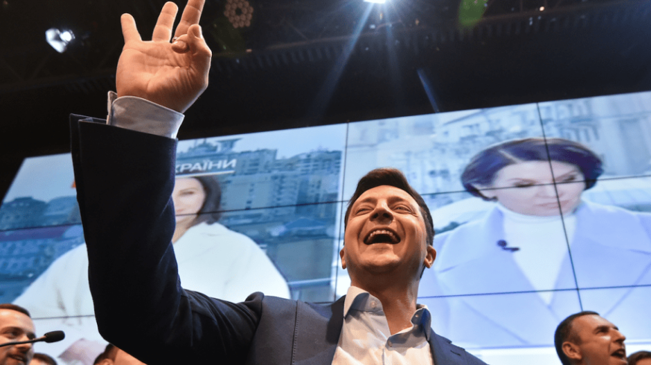 Comediante gana las elecciones presidenciales en Ucrania