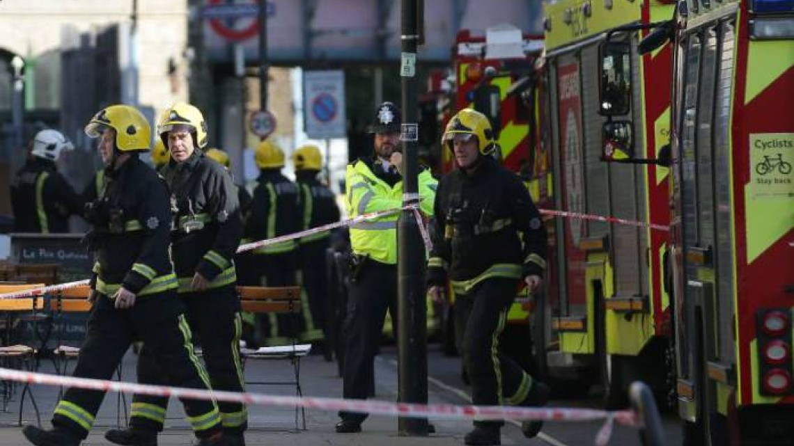 Reportan una explosión en el metro de Londres