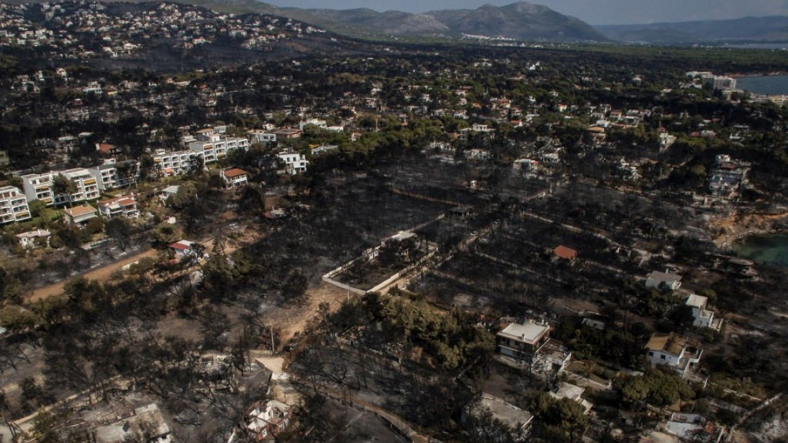 Ascienden a 86 las víctimas mortales por incendios en Grecia