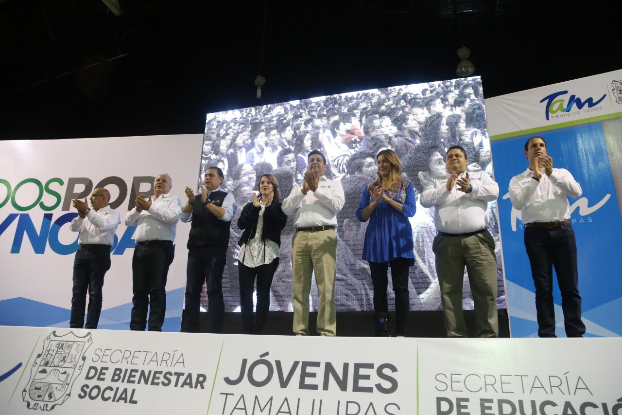 Realizan conferencia "Si yo puedo tu puedes"