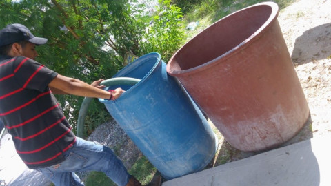 Entregan agua en Bugambilias