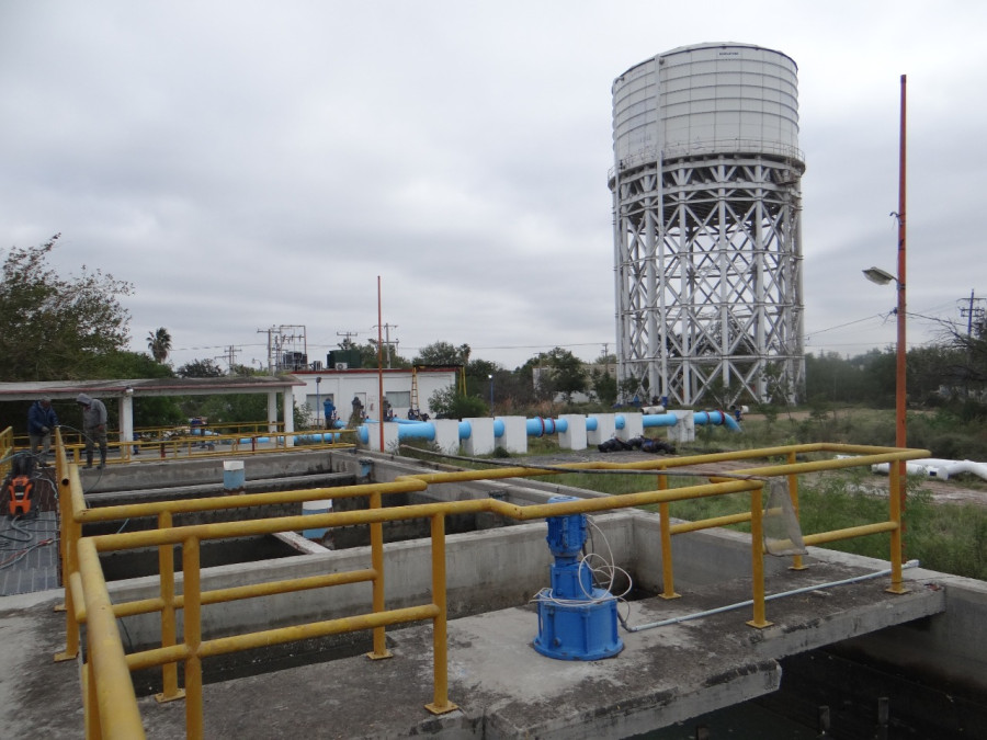 Asegura COMAPA abasto de agua en colonias