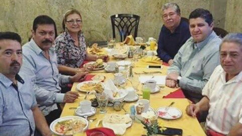⁠⁠⁠Diputado federal convive con maestros de Matamoros
